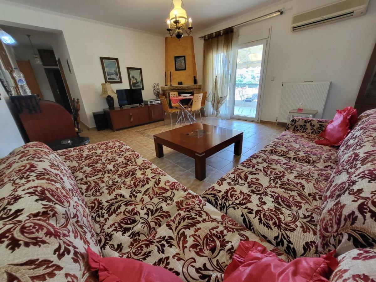 Ritsa Apartment Peraía Екстериор снимка