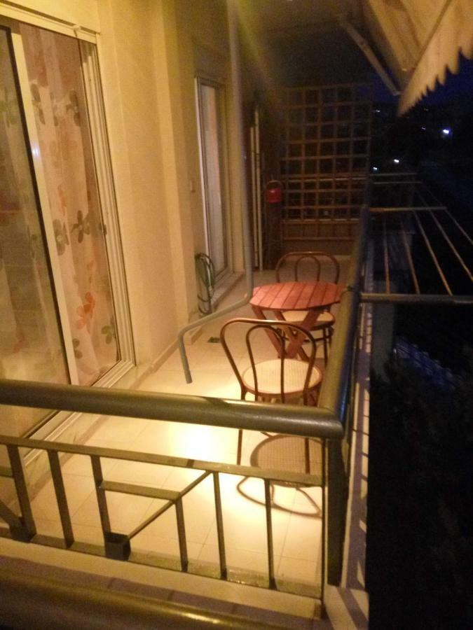 Ritsa Apartment Peraía Екстериор снимка