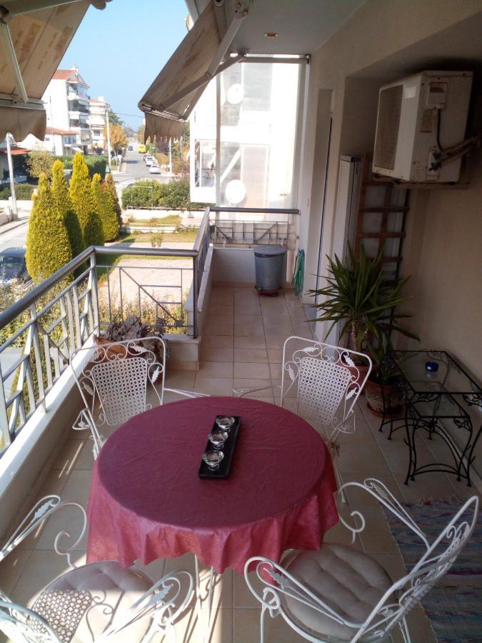 Ritsa Apartment Peraía Екстериор снимка